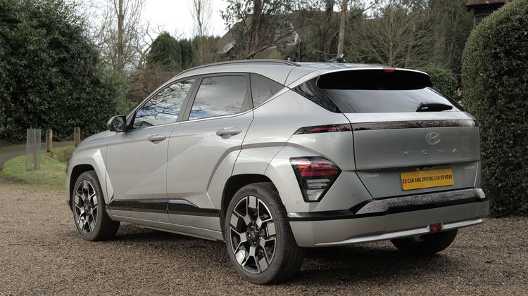 HYUNDAI KONA ELECTRIC HATCHBACK 160kW Advance 65kWh 5dr Auto [Comfort Pack]
